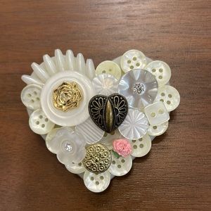 Hand made brooch 🤍